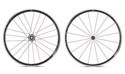 Paire Roues Vélo Route à Patins Racing 3 Fulcrum 700C -Schwalbe Soldes Racing3Paire 494x294 bf9e5491 d924 4040 bb0f f8f4adcf7b0b