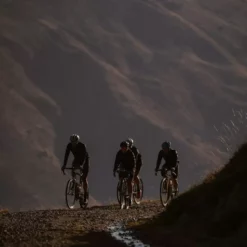 Pneu Vélo Gravel Continental Terra Trail ProTection 650/700 - Tubeless Ready -Schwalbe Soldes Terra Trail Protect mise en situation 2