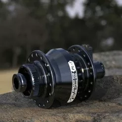 Moyeu Dynamo Roue Vélo Frein à Disque PL-7 Shutter Precision -Schwalbe Soldes moyeu dynamo roue velo frein a disque pl 7 shutter precision full 5